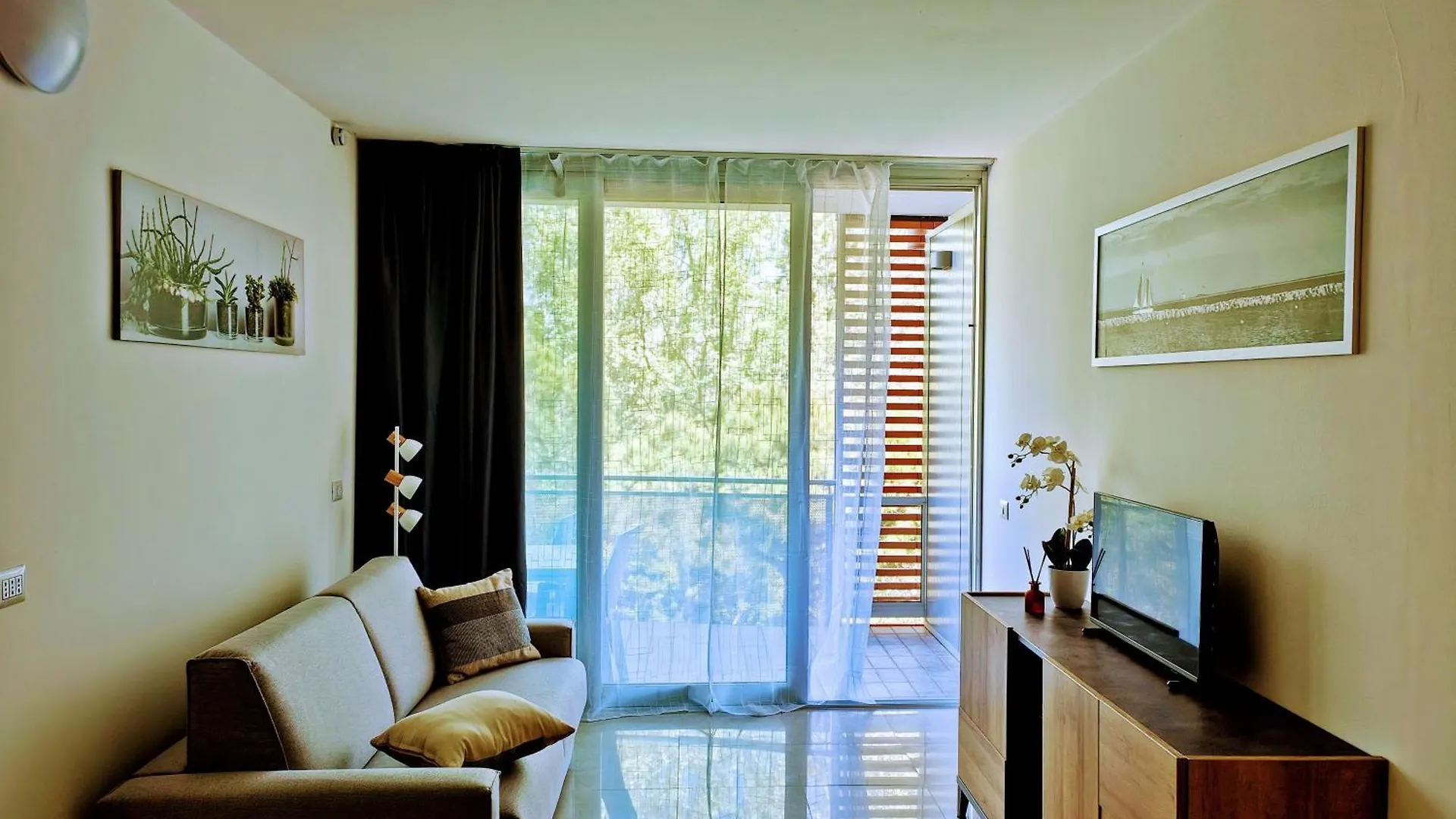 Apartment Mare45 - 10 Minutes Walk From The Beach With One Private Ombrella And Two Sun-Beds Eraclea Mare Itálie